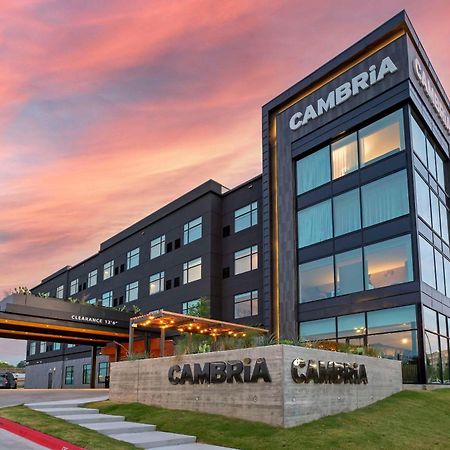 Cambria Hotel Austin Airport Exterior foto