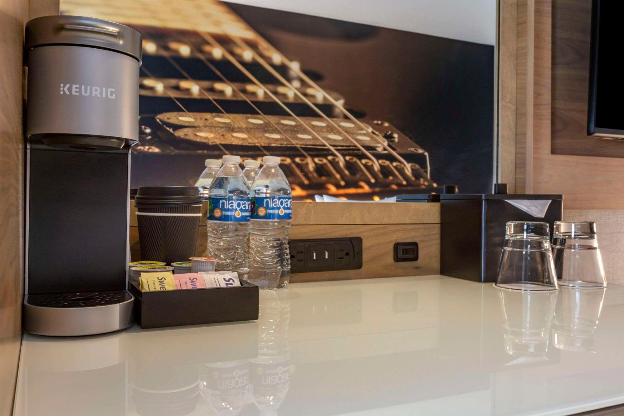 Cambria Hotel Austin Airport Exterior foto